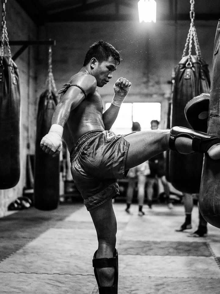 Muay Thai heavy-bag kick